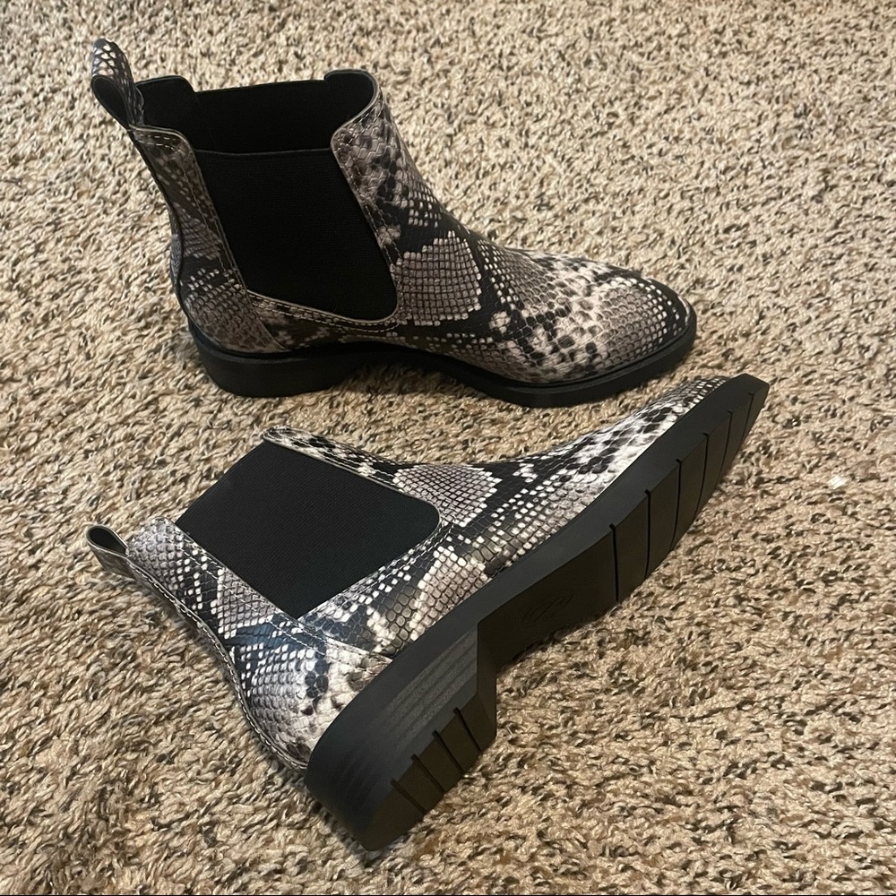 Treasure & Bond Chelsea boot